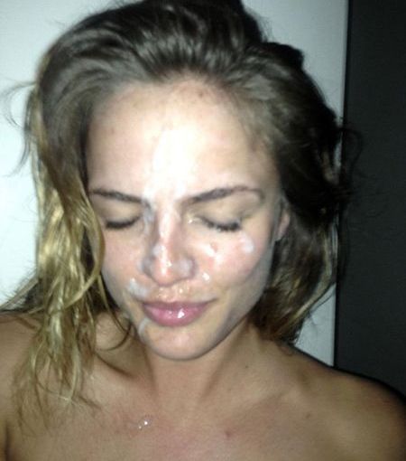 Kelsey Laverack Naken & Facial läckte bilder och porr!