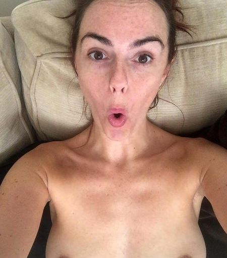 Fotos nuas e pornô de Jennifer Metcalfe vazaram online!