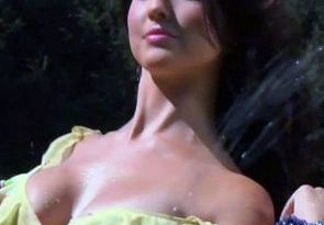 Amanda Cerny alastonkuvat ja VUOTTEET pornovideot