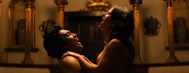 Tessa Ia alaston seksikohtaus elokuvasta 'Narcos Mexico'